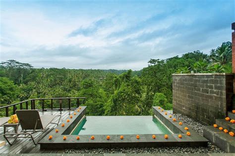 10 private infinity pool villas with amazing views in Bali for under $156