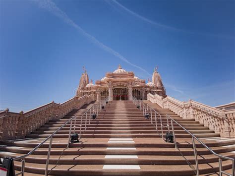 Exterior View of the Famous BAPS Shri Swaminarayan Mandir Stock Photo ...