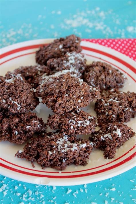 Easy Chocolate Coconut Haystacks (Paleo, Vegan, Sugar Free) | Recipe ...