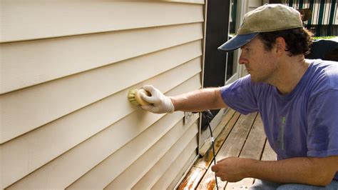 How to Repair Vinyl Siding | Angi