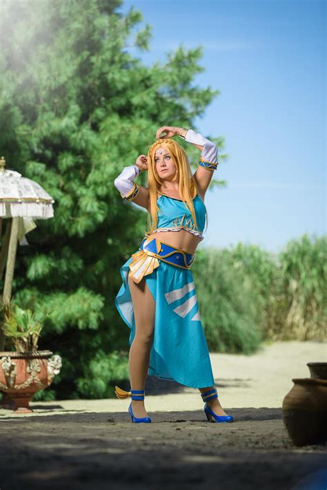 [BoTW] [Self] Gerudo Zelda cosplay from Breath of the Wild : r/zelda