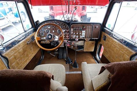 peterbilt-359-interior-wallpaper-pmc0jidi.jpg (750×500) | Trucker ...