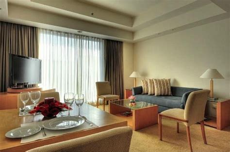 Grand Hyatt Mumbai Hotel & Residences Rooms: Pictures & Reviews ...