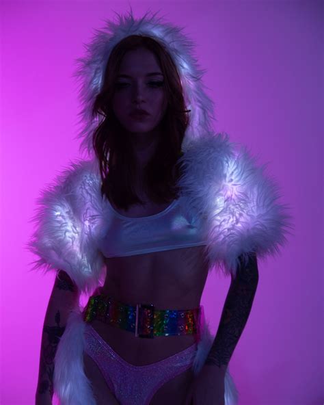 White Faux Fur LED Light Up Hooded Shrug – Rave Wonderland