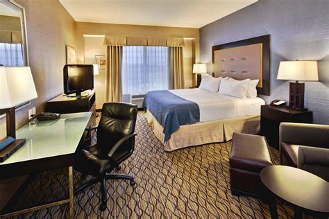 HOLIDAY INN DETROIT METRO AIRPORT, AN IHG HOTEL $127 ($̶1̶5̶7̶) - Updated 2023 Prices & Reviews ...