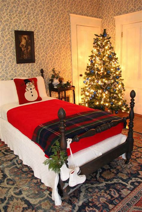 35 Mesmerizing Christmas Bedroom Decorating Ideas – All About Christmas