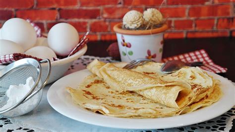 French Traditions: Chandeleur - Alpine French School