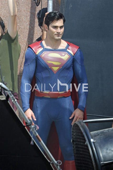 First Look: Tyler Hoechlin suits up as Superman for Supergirl shoot in Vancouver (PHOTOS ...