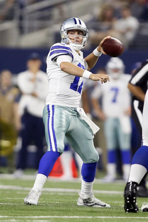 Cowboys QB Kellen Moore To Retire