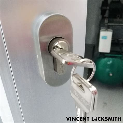 Replacing cylinder lock | Vincent Locksmith Singapore