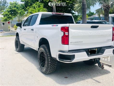 2019 Chevrolet Silverado 1500 Fuel Rebel ReadyLIFT Suspension Lift 4" | Custom Offsets