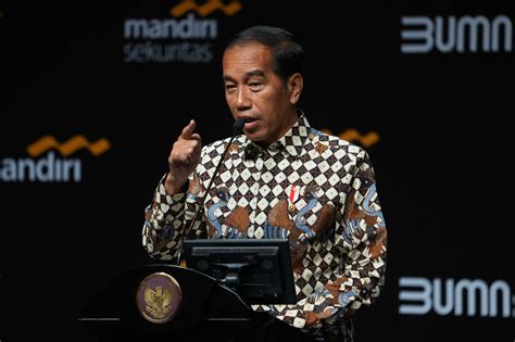 Indonesia’s Jokowi Dynasty and Clout Grow as Son to Enter Politics - Bloomberg