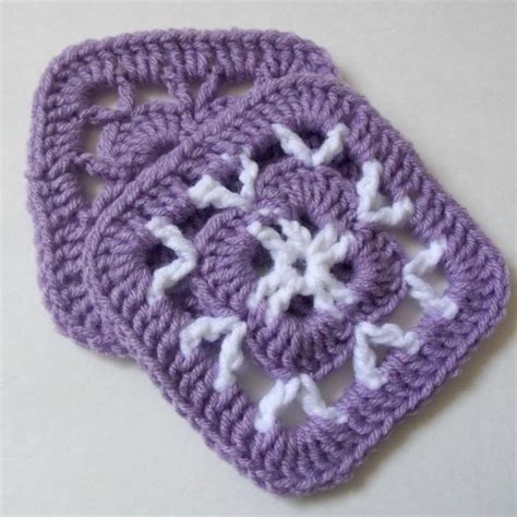 Easy 5" Crochet Afghan Square | AllFreeCrochetAfghanPatterns.com