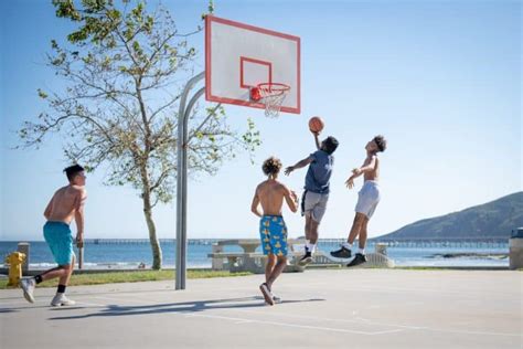 What is Pickup Basketball & How Can You Find Local Games?