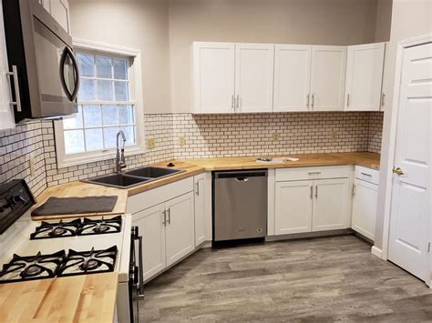 10+ White Cabinets With Butcher Block Countertops - DECOOMO