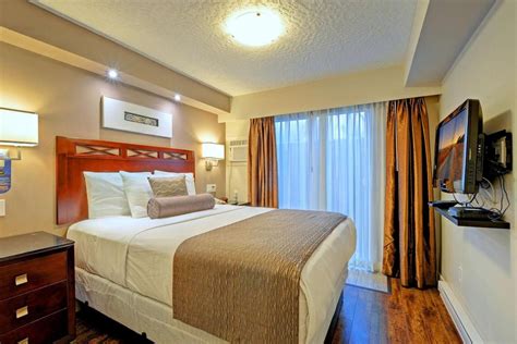 Red Lion Inn and Suites Victoria, British Columbia, CA - Reservations.com