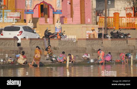 Godavari ghat nashik Stock Videos & Footage - HD and 4K Video Clips - Alamy