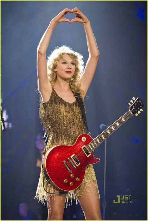 Photo: taylor swift newark concert 15 | Photo 2562266 | Just Jared ...