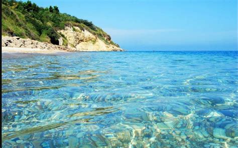 The most beautiful beaches of the Trabocchi coast in Abruzzo, Italy ...