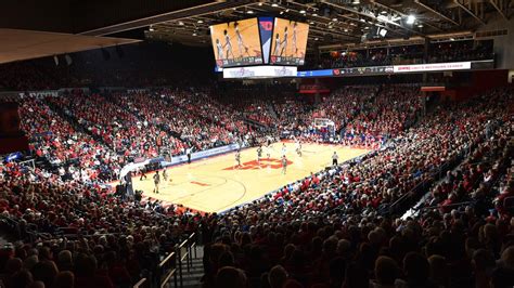 University of Dayton athletics secures new official sponsor with Fifth Third - Dayton Business ...