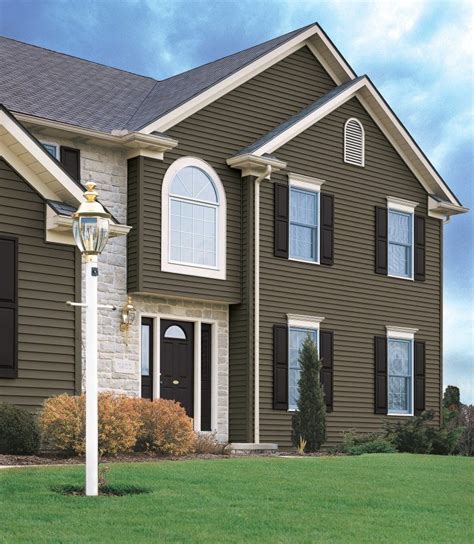 Dark Vinyl Siding Color Combinations | Vinyl siding colors, Siding ...