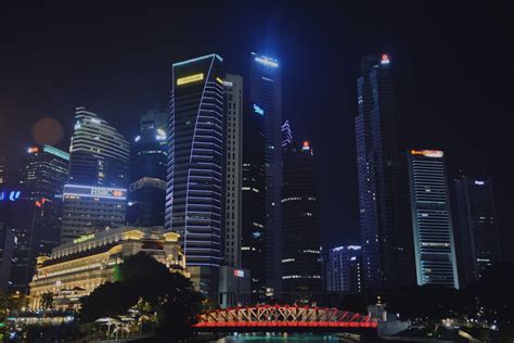 A photo of the CBD I shot at night last year : r/singapore