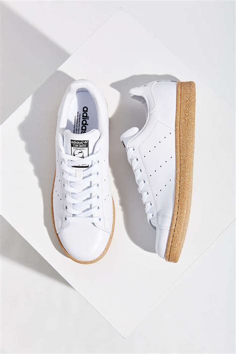 ADIDAS ORIGINALS Stan Smith White/Gum Sole | SOLETOPIA