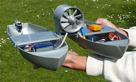 Two Hulls on a 3D Printed RC Boat - 3D Printing Industry