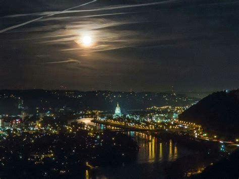 Charleston, WV at night - Photo by Paul Hartling | West virginia ...