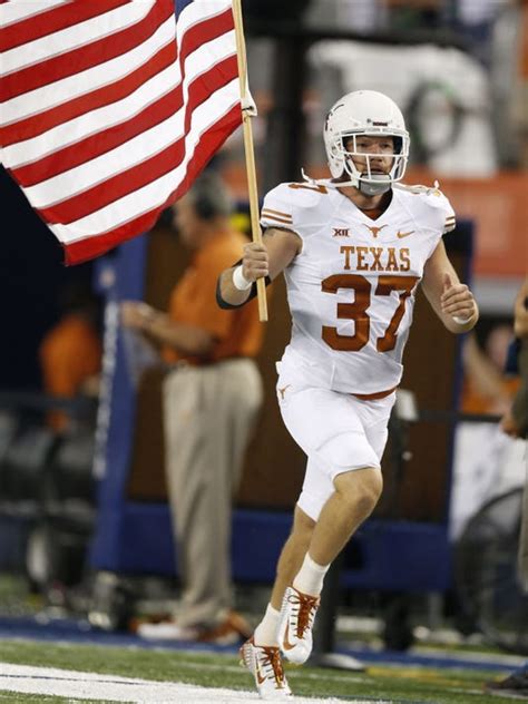 Former Green Beret and Texas long snapper Nate Boyer hopes to hook on in NFL