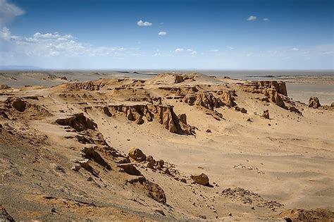 The Gobi Desert - A Natural Wonder Of Asia - WorldAtlas.com