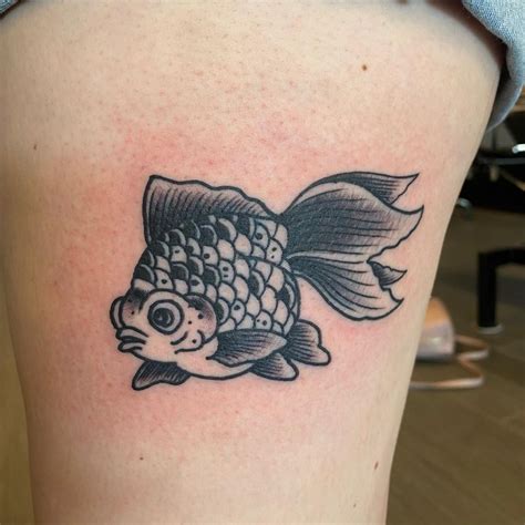 Goldfish Tattoo, Japanese Goldfish Tattoo, Traditional Goldfish Tattoo ...