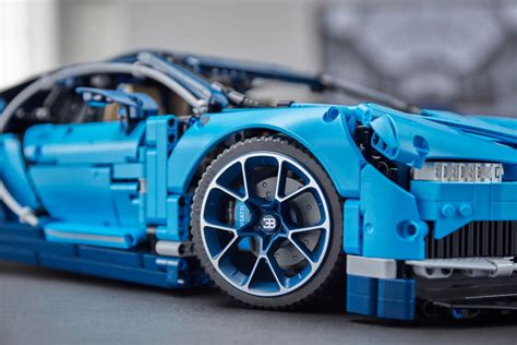 Lego Technic Bugatti Chiron has beauty in the details - CNET