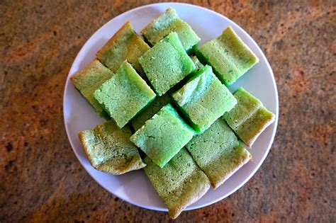 michelletabelle.: Pandan Mochi Cake