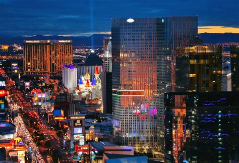 [100+] Las Vegas Skyline Wallpapers | Wallpapers.com