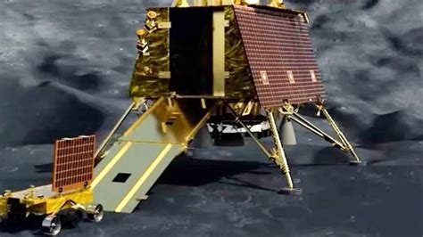 Chandrayaan-3 latest: ISRO says moon walk begins as Rover Pragyan rolls ...