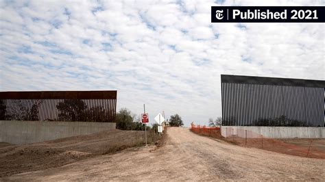 Texas Says It Will Build Border Wall With Mexico - The New York Times