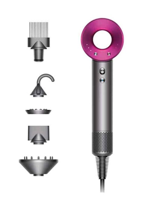 Dyson Supersonic hair dryer review - une femme d'un certain âge