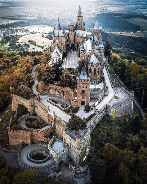 El impresionante Castillo de Hohenzollern, Alemania. B | Germany castles, Cool places to visit ...