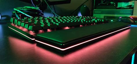 Razer Huntsman Elite review: Optical switches arrive, but that's not even the best feature | PCWorld