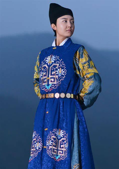 Ming Dynasty Clothing and Hat for Men