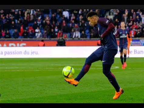 Neymar Top 10 Skills Magic Skills and Tricks - YouTube