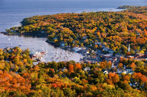 These Small Towns Have the Best Fall Foliage for Leaf Peeping | Maine in the fall, Fall foliage ...