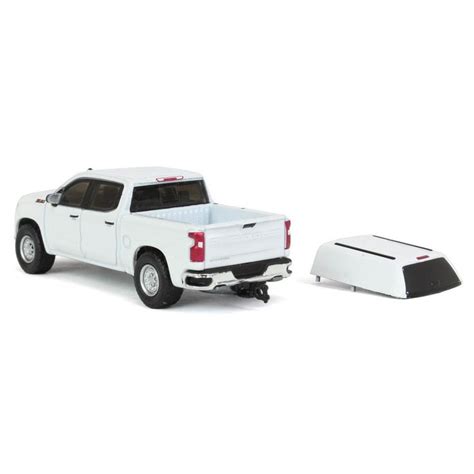 Greenlight Collectibles 1/64 Summit White 2022 Chevrolet Silverado WT Pickup Truck with Camper ...