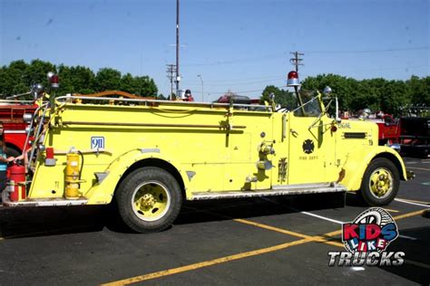 cool yellow fire truck | Fire trucks, Fire dept, Trucks