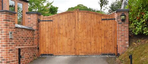 Wooden Driveway Gates With Pedestrian Access | Security Gates For Driveways - 1st Choice