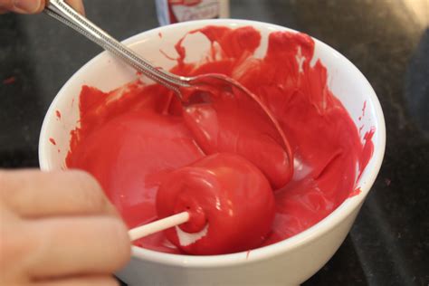 Keeping up with the Kiddos: Chocolate Covered Marshmallow Pops