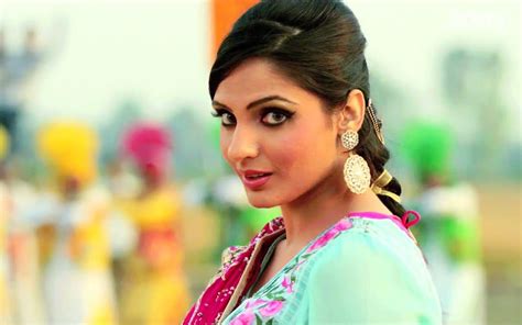 Bollywood Actress High Quality Wallpapers: Punjabi Actress