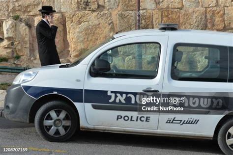 Israeli Police Car Photos and Premium High Res Pictures - Getty Images