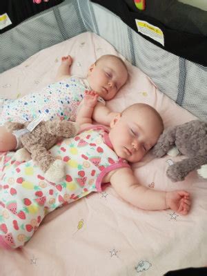 MCDA twins, size difference | BabyCenter